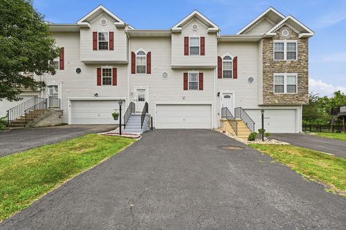 135 Cinque Terra Pl, Finleyville, PA, 15332-4031 | Card Image
