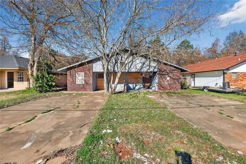 5308 Laccasine Dr, Alexandria, LA, 71301-2911 | Card Image