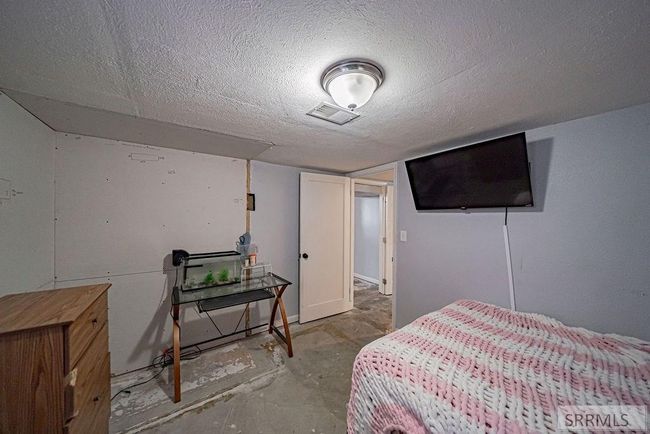462 Ne Main St, House other with 4 bedrooms, 2 bathrooms and 1 parking in Blackfoot ID | Image 27