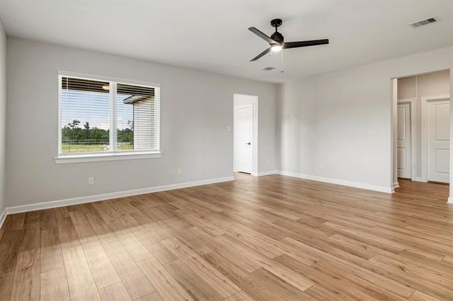 15679 Honey Cove Dr, House other with 3 bedrooms, 2 bathrooms and 2 parking in Conroe TX | Image 8