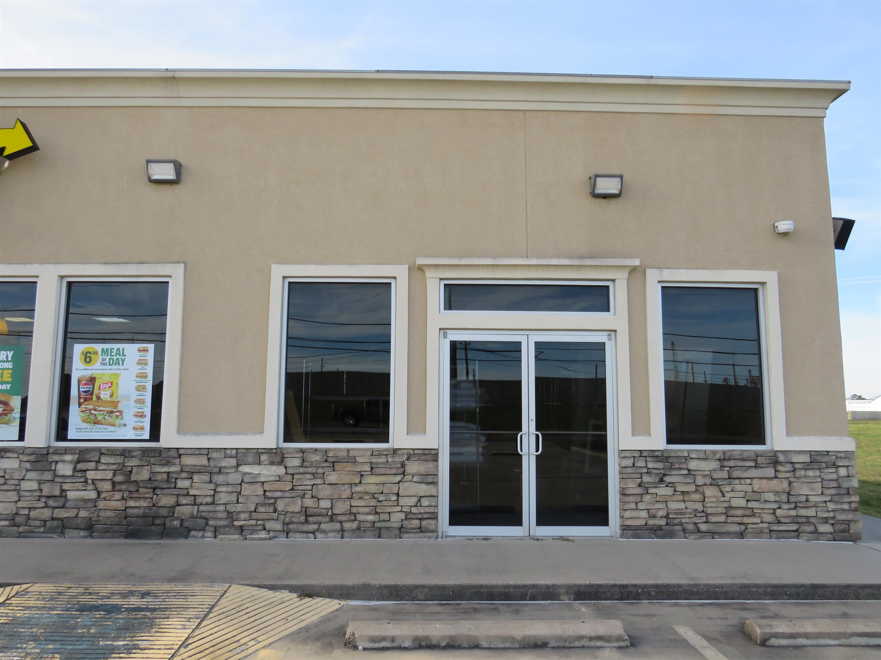 Commercial Lease in Groves 3