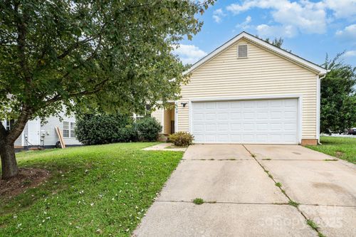 1500 Majestic Meadow Dr, Charlotte, NC, 28216-9919 | Card Image