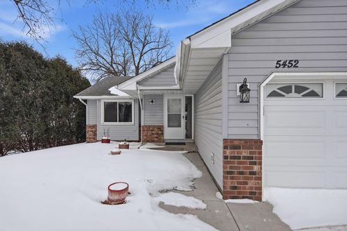 5452 Helena Rd N, Oakdale, MN, 55128-3050 | Card Image