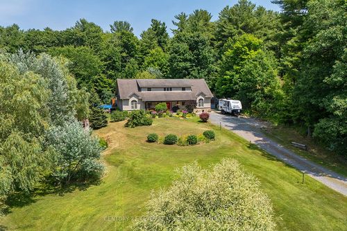 211 Fitzsimmons Rd, Lansdowne, ON, K0E1L0 | Card Image