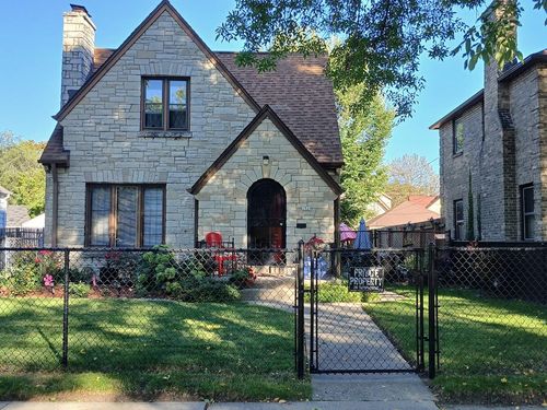 3924 N 37th St, Milwaukee, WI, 53216-2511 | Card Image