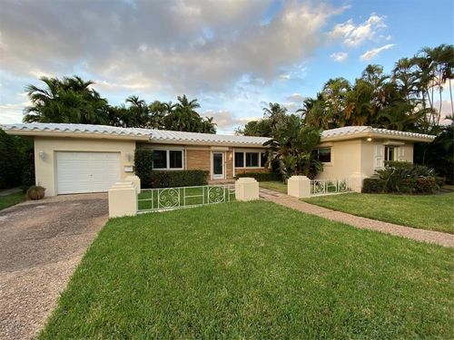 1049 Van Buren St, Hollywood, FL, 33019-1638 | Card Image