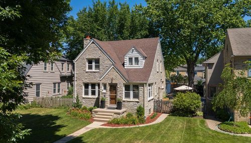 5244 N Shoreland Avenue, Whitefish Bay, WI, 53217 | Card Image