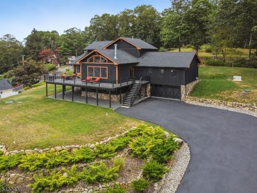 8 Sutton Rd, Hopatcong, NJ, 07843-1938 | Card Image