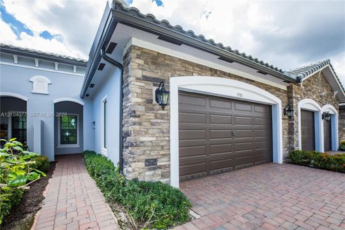 7532 N Blue Spring Dr, Parkland, FL, 33067-0915 | Card Image