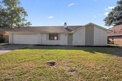 2389 W Clubview Cir, Yazoo City, MS, 39194-2001 | Card Image