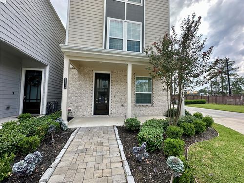 11019 Cane Oak Way, Houston, TX, 77043-1504 | Card Image