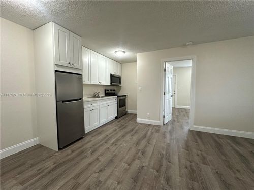 apt-2-5901 Ne 18th Ave, Fort Lauderdale, FL, 33334-6212 | Card Image