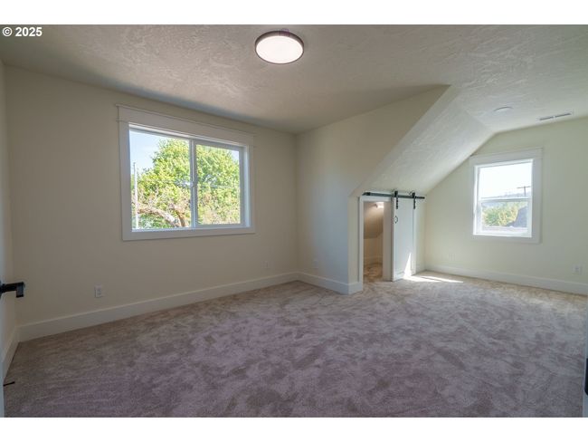 535 E St, House other with 4 bedrooms, 3 bathrooms and 1 parking in Independence OR | Image 43