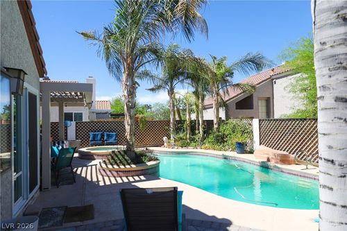 133 Coventry Cir, Henderson, NV, 89074-2725 | Card Image