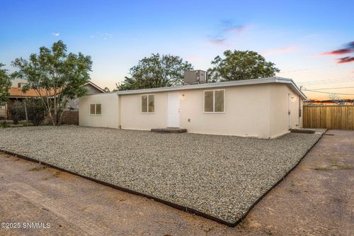 5175 Wildflower Rd, Las Cruces, NM, 88011-6666 | Card Image