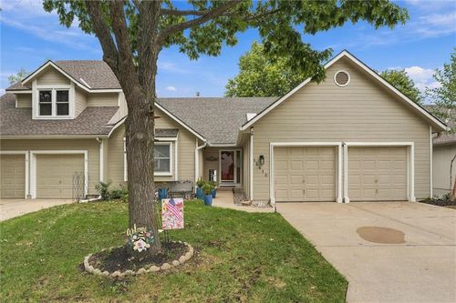 15410 Floyd St, Overland Park, KS, 66223-3036 | Card Image