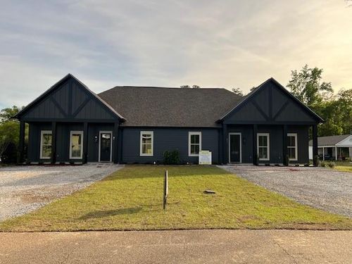 715 W 18th Avenue, Covington, LA, 70433 | Card Image