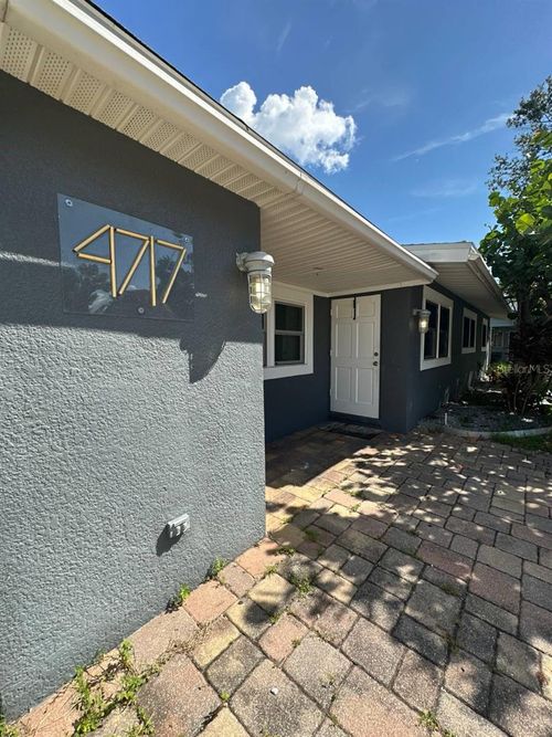 4717 W Leila Ave, TAMPA, FL, 33616-1009 | Card Image