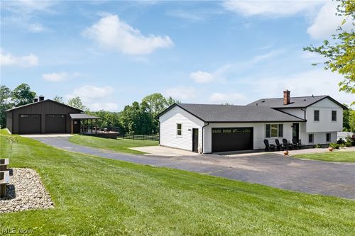 695 Sw Lebanon Rd, Dalton, OH, 44618-9615 | Card Image