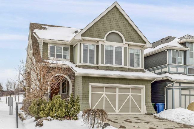 5 Mahogany Manor Se, Home with 3 bedrooms, 2 bathrooms and 4 parking in Calgary AB | Image 2