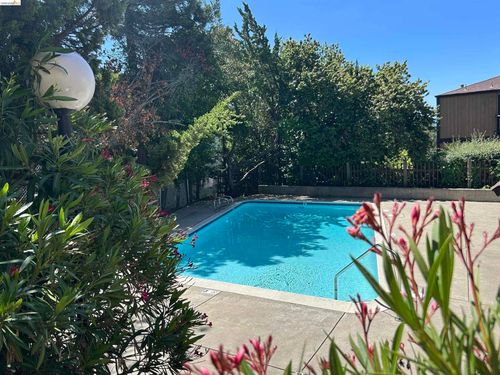 202e-16363 Saratoga St, Castro Valley, CA, 94578-1438 | Card Image