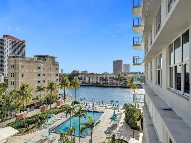 407 - 3800 S Ocean Dr, Condo with 2 bedrooms, 2 bathrooms and null parking in Hollywood FL | Image 19