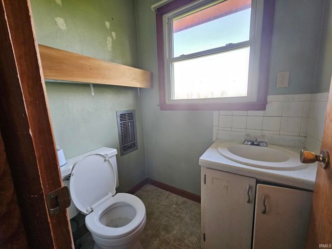 809 W Main St, House other with 4 bedrooms, 3 bathrooms and null parking in Van Buren IN | Image 14