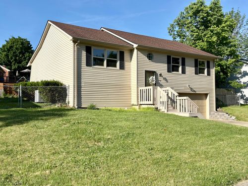1704 Masters Ln, Lexington, KY, 40515-1325 | Card Image