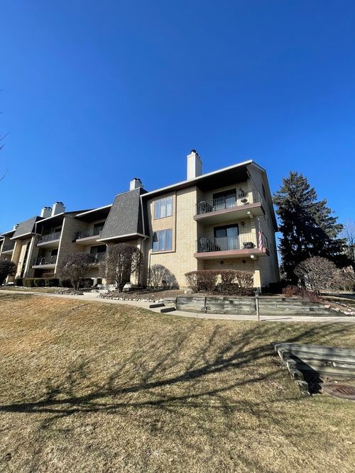 2e-9169 Del Prado Dr, Palos Hills, IL, 60465-5027 | Card Image