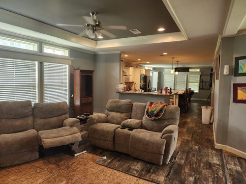 2984 Johnson Ln, Madisonville, TX, 77864-7405 | Card Image