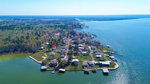 323 Lake Livingston Dr, Livingston, TX, 77351-7345 | Card Image