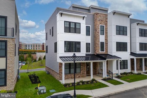 304 Squire Dr, NEWTOWN SQUARE, PA, 19073-2344 | Card Image