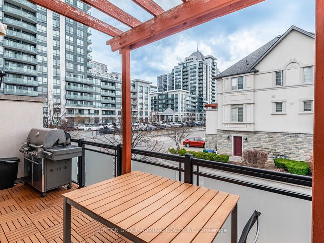 106 Disera Dr, Condo with 3 bedrooms, 3 bathrooms and 2 parking in Vaughan ON | Image 24