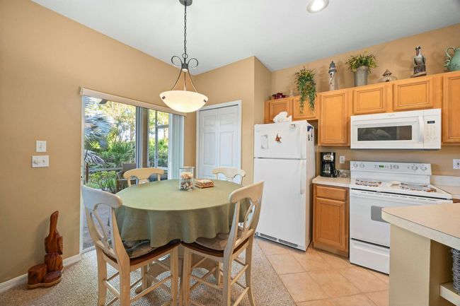 21 - 9894 Perfect Dr, Condo with 2 bedrooms, 2 bathrooms and null parking in Saint Lucie West FL | Image 6