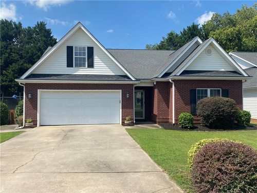 174 Elliott Cir, Anderson, SC, 29621-3361 | Card Image
