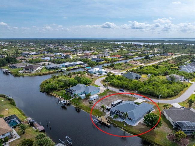 15674 Applewhite Cir, House other with 3 bedrooms, 3 bathrooms and null parking in Port Charlotte FL | Image 63