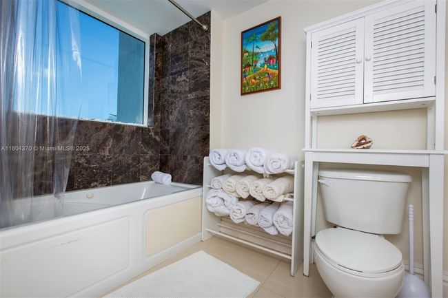 APT-3106 - 1250 S Miami Ave, Condo with 3 bedrooms, 2 bathrooms and null parking in Miami FL | Image 41