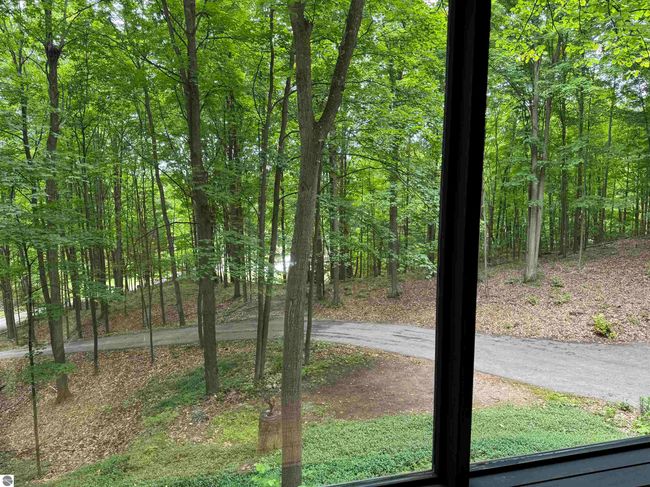 400 W Broadway, House other with 3 bedrooms, 2 bathrooms and null parking in Suttons Bay MI | Image 37