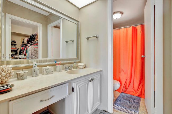 APT-461 - 3651 Environ Blvd, Condo with 2 bedrooms, 2 bathrooms and null parking in Lauderhill FL | Image 8