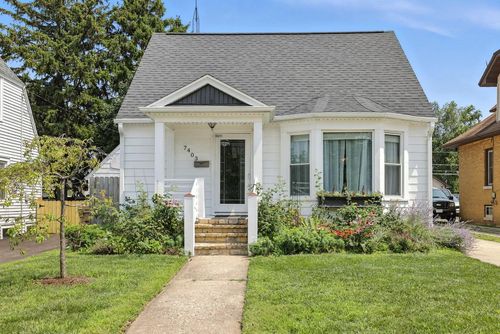 7403 23rd Avenue, Kenosha, WI, 53143 | Card Image