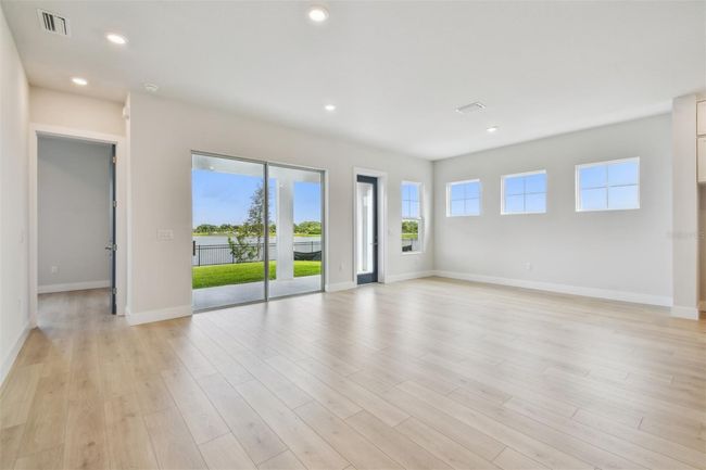Family Room | Image 14