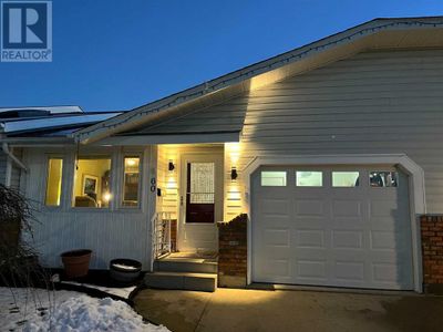 60 Cosgrove Close, Townhouse with 2 bedrooms, 2 bathrooms and 1 parking in Red Deer AB | Image 2