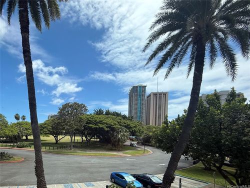 m300-2045 Kalakaua Ave, Honolulu, HI, 96815-5129 | Card Image