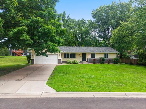 8460 Westbend Rd, Golden Valley, MN, 55427-3315 | Card Image