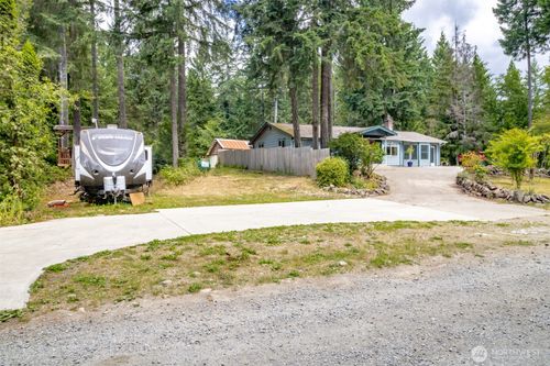 80 N Suncrest Dr, Hoodsport, WA, 98548-9815 | Card Image