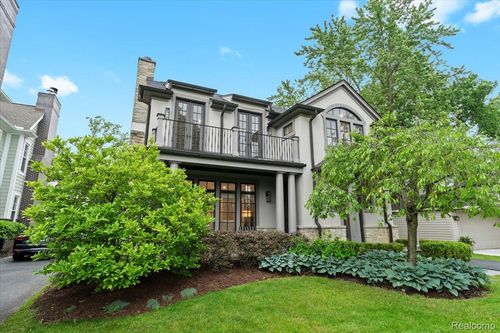 1897 Norfolk St, Birmingham, MI, 48009-3028 | Card Image