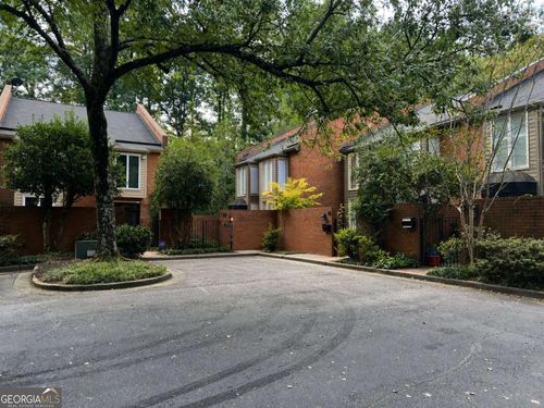 37 Willow Gln Ne, Atlanta, GA, 30342-1341 | Card Image