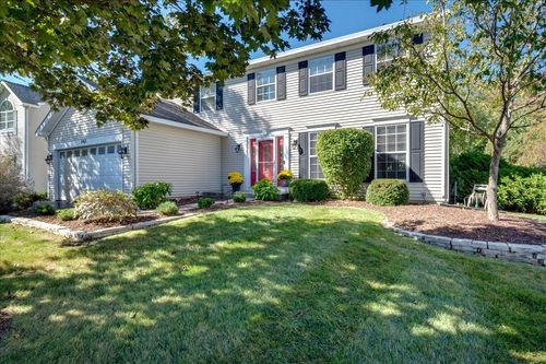 467 Taubert Ave, Batavia, IL, 60510-9493 | Card Image