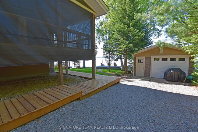 4642A Round Lake Rd, House other with 4 bedrooms, 2 bathrooms and 5 parking in Killaloe ON | Image 4