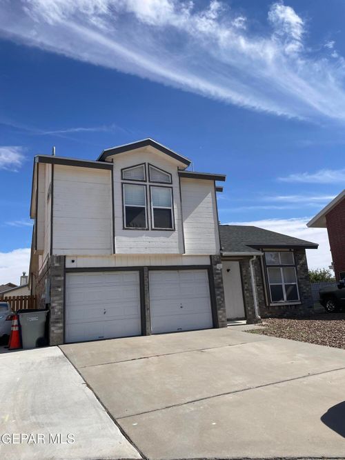 10916 England Place, El Paso, TX, 79934 | Card Image